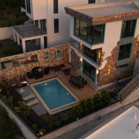 Turquoise With Jacuzzi And Private Pool Villa