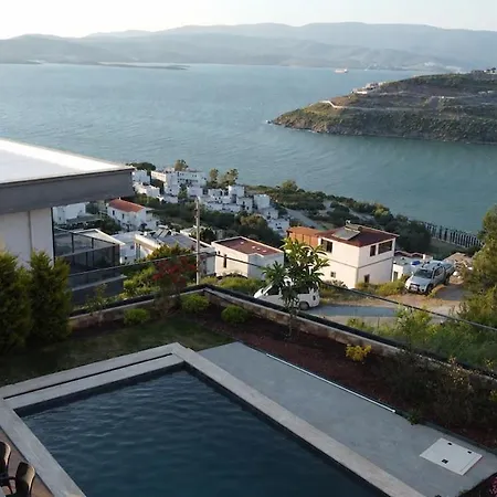 Turquoise With Jacuzzi And Private Pool Villa